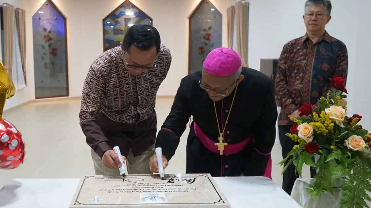 Wali Kota Sukabumi Achmad Fahmi menghadiri peresmian Gedung St Chatharina di Susteran St Fransiskus Jalan Rumah Sakit Nomor 3 Kota Sukabumi, Selasa (18/4/2023).