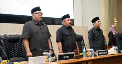 Rapat Paripurna ke-9 Membahas Dua Raperda