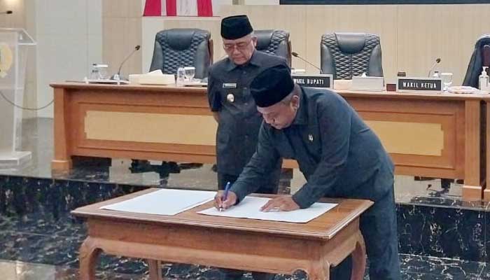 Paripurna DPRD Kabupaten Sukabumi Bahas Propemperda 2024 dan Laporan Reses 2023